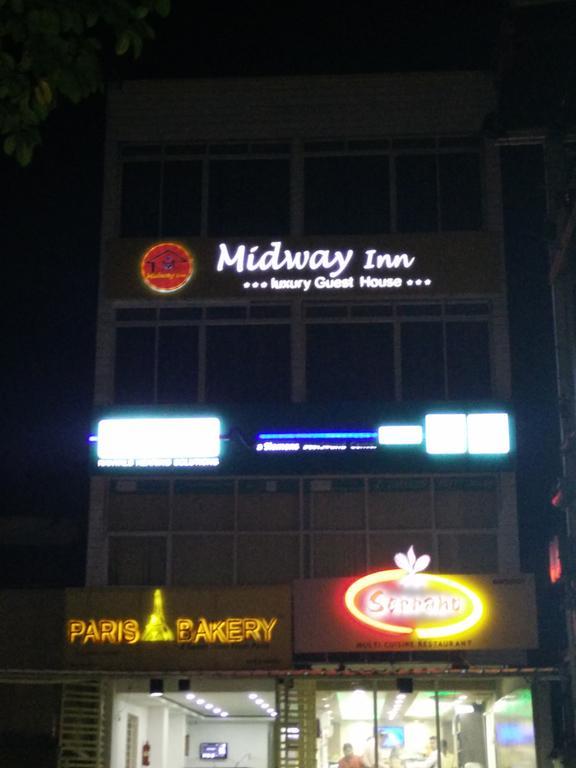 Midway Inn Bhubaneswar Exterior photo